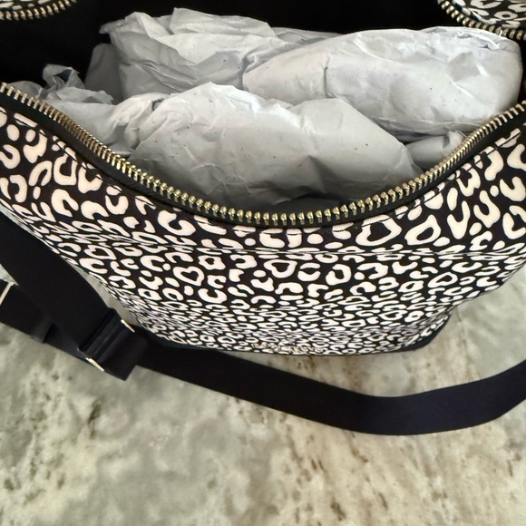 Kate Spade Blk/Wht Leopard Shoulder Bag - Picture 5 of 11